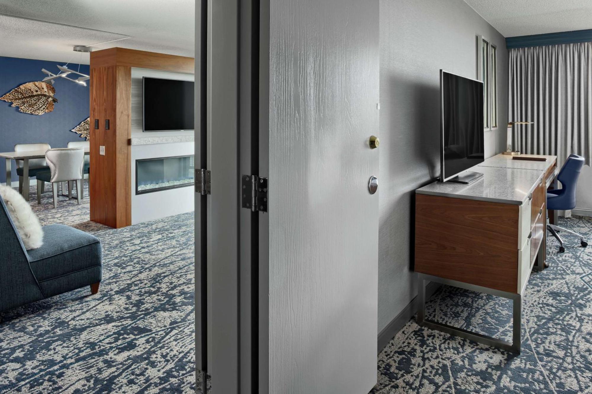 Doubletree By Hilton Hotel Денвер Экстерьер фото